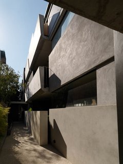 Ten Darling Apartment Buildings - Photo 5 of 15 -