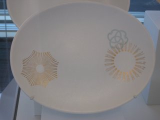 Asian-inspired gold-leaf platters.
