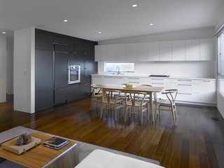 Young Guns: Best New Practices 2009 - Photo 5 of 22 - The Cityview Residence in San Francisco, California, designed by Edmonds + Lee Architects, winner of the New Practices San Francisco 2009 competition.