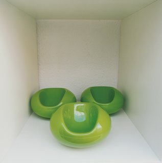 A trio of miniature Pastil Chairs.