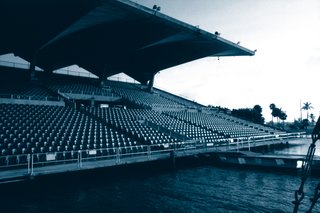 Stadium Game - Photo 3 of 3 -