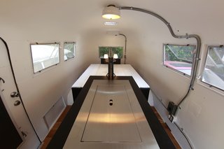 Here, the view of both beds open. Click here to watch a video of the transformations. Photo by Sadamu Saito.