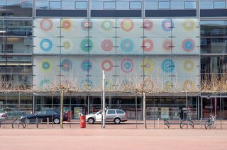 Martens’s iconic targets punctuating the exterior panel of the Amstelveen Cultural Center.