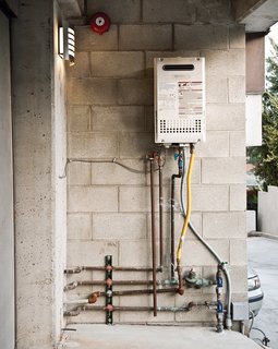 Just outside their home, residents get to track net energy usage on the solar power meter.
