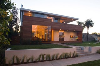 The Ridgewood Residence near Larchmont Village in L.A. makes modern moves in a traditional neighborhood.