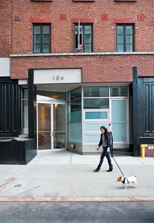 A SoHo side street is home to the second-floor loft. Once a horse stable, then a hardware store, the building dates back to the 19th century, a relic from the neighborhood’s less chic past.