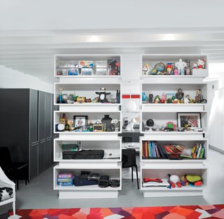 Twin storage towers may draw inspiration from minimalist artists like Donald Judd, but they are the perfect foil for clutter.