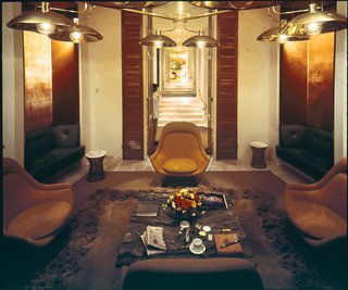 Platner’s own wire series chairs for Knoll were used in the reception rooms at Windows on the World, the restaurant located on the top floor of the North Tower of the World Trade Center and completed in 1976.
