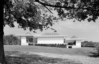 The Kent Memorial Library in Suffield, Connecticut, one of Platner’s few freestanding buildings, escaped demolition in 2008.