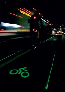 Zoe Ryan on Hyperlinks at AIC - Photo 4 of 4 - LightLane by Evan Gant and Alex Tee