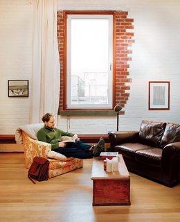 Wolf also enlarged the 16-by-30-foot space's single window.