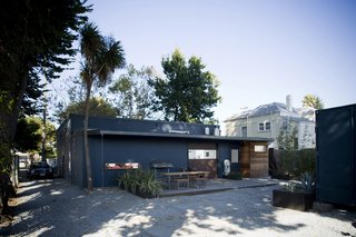 "A lot of the design was aimed at creating a sense of oasis," says Shoup. Photo by building Lab inc.