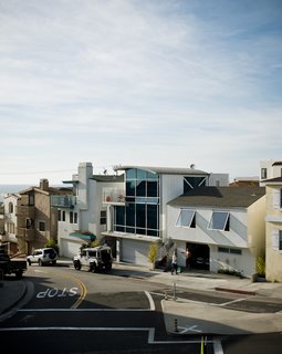 Jacobson's home sits at a T-intersection just a handful of houses up from the beach and strand, a 22-mile long concrete strip that runs from Torrance to Pacific Palisades.