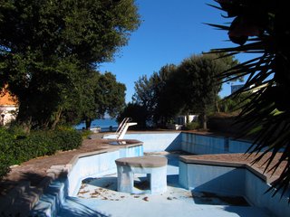 One of the hotel's most celebrated features—a free-form pool with a swim-through island and diving board rising from its depths—was closed during our February stay.