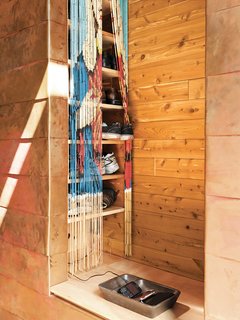 "Where Should I Keep My...?": Solving the Ultimate Small Space Dilemmas - Photo 4 of 8 -