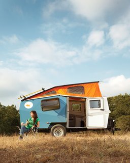 In early May, I headed down to Texas to report the October 2011 issue Off the Grid story about a sustainable home in Austin and then drove an hour out of the city to spend a night camping in a Cricket Trailer, a small, self-contained pop-up camper. Cricket Trailer founder and designer Garrett Finney drove from Houston, where he manufactures the trailers in a 5,000-square-foot factory, and met me at the 9E Ranch in Smithville. After orienting me to what he calls "a portable adventure living space," he took off and I spent the evening camping out and testing all the Cricket Trailer has to offer.