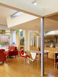 The dining chairs are Arne Jacobsen's Series 7.