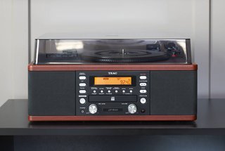 ...a record player! The music selection in my room was eclectic: Elton John, Toto, Ola Magnell, Madonna, and a handful of others; unfortunately (or fortunately?) there was no Abba. I wonder if those records were reserved for the ultra swanky rooms?