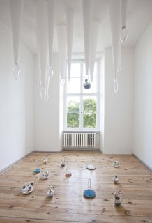 Lítill Takes Flight in Berlin - Photo 7 of 7 -