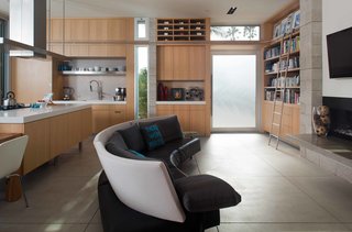 Green Home in La Jolla Blends Indoors and Outdoors - Photo 5 of 7 -