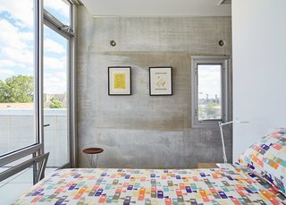 In Just 48 Hours, a Chicago Live/Work Space Is Built from the Ground Up Using Concrete Panels - Photo 9 of 9 -