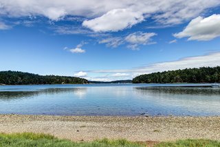 An Off-the-Grid Island Home for a Seattle Music Producer - Photo 2 of 16 -