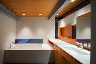 An Off-the-Grid Island Home for a Seattle Music Producer - Photo 13 of 16 -