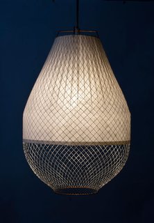 The designer does not attach objects for bulbs on the interior and the resulting effect is a more diffuse light and radiant glow for interiors.