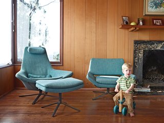 A Modern Prefab Addition to a Mid-Century California Classic - Photo 5 of 9 - Paul cruises by Metropolitan pieces by B&B Italia in the living room of the main house.