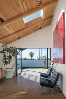 Amazing House is Half Historic and Half Modern - Photo 9 of 11 -