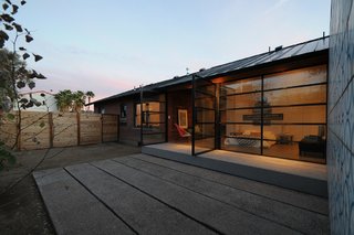 Amazing House is Half Historic and Half Modern - Photo 11 of 11 -