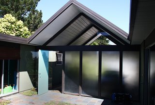 People in Glass Houses: The Legacy of Joseph Eichler - Photo 2 of 9 -
