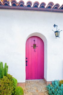 Contemporary Hints in Santa Barbara - Photo 3 of 6 -