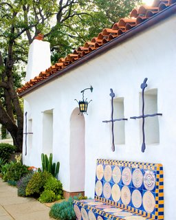 Contemporary Hints in Santa Barbara - Photo 2 of 6 -