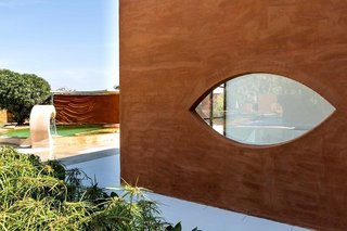 An Earth-Friendly African Retreat That's Actually Made From Earth - Photo 4 of 10 -