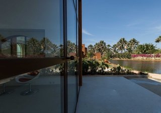 An Earth-Friendly African Retreat That's Actually Made From Earth - Photo 5 of 10 -
