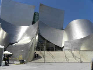 Tracking Sustainability in Architecture - Photo 3 of 4 -