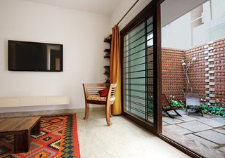 Inventive Garden Home in India - Photo 3 of 3 -