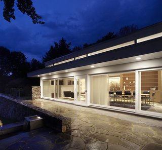 Beloved Midcentury Houses Examined After Decades of Wear and Tear - Photo 1 of 6 -