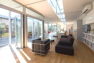 A Green House in Japan Sets the Stage for Family Time - Photo 5 of 7 -