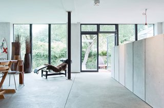 The Woman Behind Le Corbusier’s Iconic Chaise Almost Didn't Get the Job - Photo 9 of 10 -