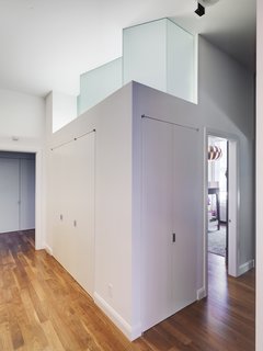 Luminous Apartment in a Historic NYC Building - Photo 6 of 7 -