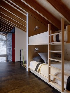 Modern Weekend Ski Home - Photo 3 of 3 -