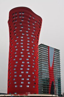 Torres de Toyo Ito with Hotel Porta Fira. Photo by: Mario Lopez