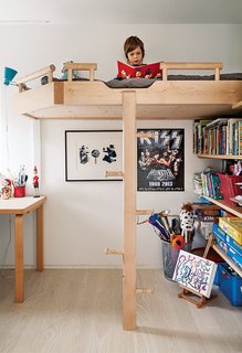 Salminen built the bunk beds out of birch, Finland’s most plentiful tree species, for the couple’s children.