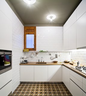 Historic Details and Playful Modernism Meet in this Stunning Barcelona Flat - Photo 3 of 8 -