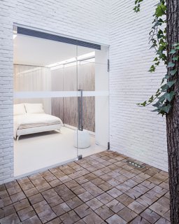 A Vision of the 'Apartment of the Future' From Poland - Photo 5 of 6 -