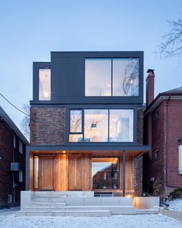 A Spacious Toronto Triplex Responds to Rising Urban Density - Photo 2 of 9 -