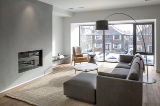 A Spacious Toronto Triplex Responds to Rising Urban Density - Photo 3 of 9 -