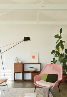 A Dramatic Cutout Wall and Other Surprises Define This Playful House - Photo 3 of 7 -